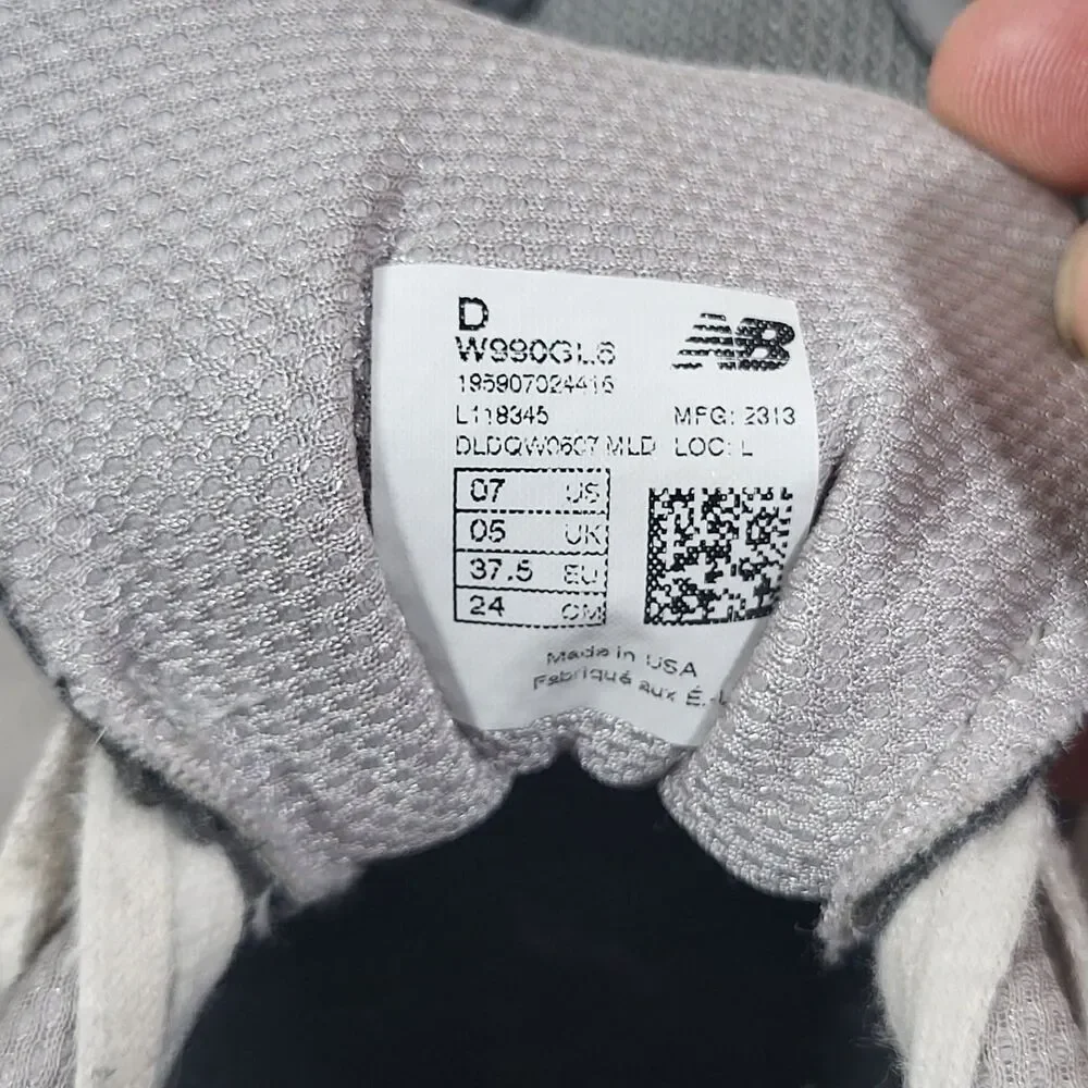 New Balance women size